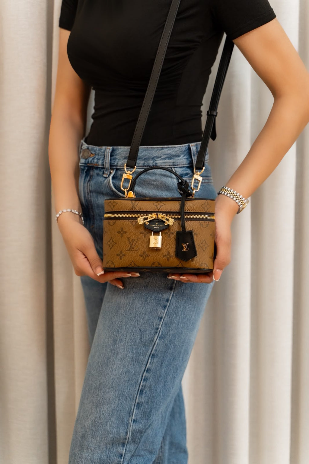 Lv Vanity chain pouch